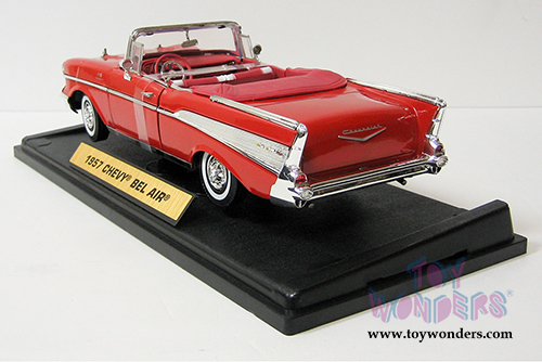 Motormax Timeless Classics - Chevy Bel Air Convertible (1957, 1/18 scale diecast model car, Red) 73175TC/R