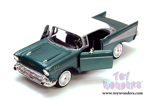 Showcasts Collectibles - Chevy Bel Air Hard Top  (1957, 1/24 scale diecast model car, Green) 73228AC/GN
