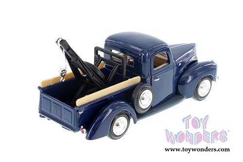 Showcasts Collectibles - Ford Tow Truck (1940, 1/24 scale diecast model car, Asstd.) 73234TD/16D