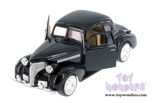 Showcasts Collectibles - Chevy Coupe Hard Top (1939, 1/24 scale diecast model car, Asstd.) 73247/16D