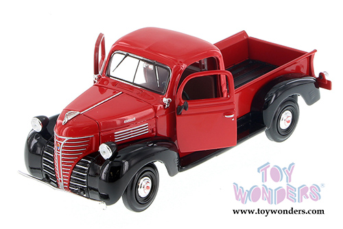 Showcasts Collectibles - Plymouth Truck (1941, 1/24 scale diecast model car, Asstd.) 73278/16D