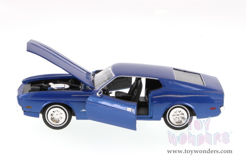 Showcasts Collectibles - Ford Mustang Sportsroof (1971, 1/24 scale diecast model car, Asstd.) 73327/16D