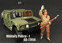 Show product details for American Diorama Figurine - WWII Military Police I (1/18 scale, Green) 77414