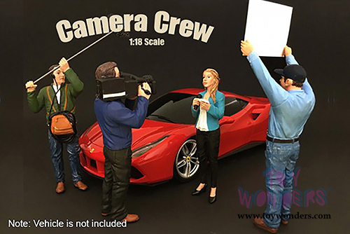 American Diorama Figurine - Camera Crew II "Crew Holding Reflector" (1/18 scale, Blue) 77428