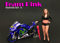 American Diorama Figurine - Team Pink Umbrella Girl II (1/24 scale, Black w/Pink) 77486