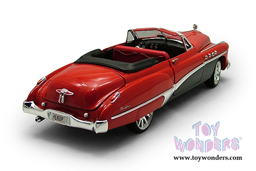 Motormax - Custom Classics - Buick Roadmaster Convertible (1949, 1/18 scale diecast model car, Red) 79004R