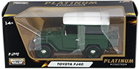 Show product details for Motormax Platinum Collection - Toyota FJ40 (1/24 scale diecast model car, Green) 79323PTM