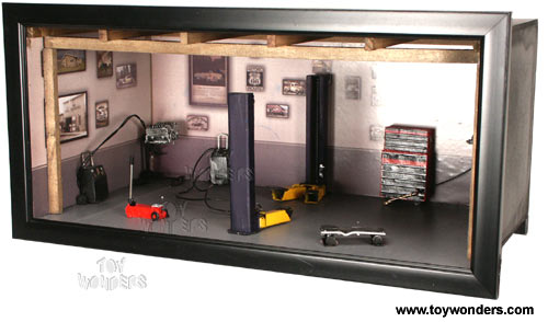 1:18 Scale Mini Garage Diorama 82101