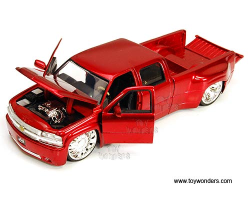 Jada Toys Bigtime Kustoms - Chevy Silverado Dooley Pick Up (1999, 1/24 scale diecast model car, Asstd.) 90146IT