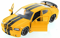 Show product details for Jada Toys Bigtime Muscle - Dodge Charger SRT8 Hard Top (2006, 1/24 scale diecast model car, Asstd.) 90798YV