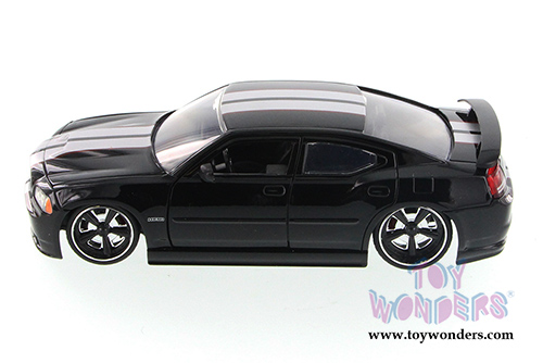 Jada Toys Bigtime Muscle - Dodge Charger SRT8 Hard Top (2006, 1/24 scale diecast model car, Asstd.) 90798YV