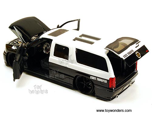 Jada Toys Heat - GMC Yukon Denali State Trooper (2002, 1/24 scale diecast model car, Black& White) 96368