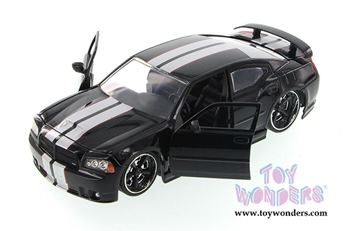 Jada Toys Bigtime Muscle - Dodge Charger SRT8 Hard Top (2006, 1/24 scale diecast model car, Asstd.) 96807YV