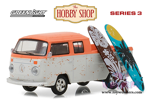 Greenlight - The Hobby Shop Series 3 | Volkswagen Type 2 Crew Cab Pick-Up "Doka" with Surfboards (1/64 scale diecast model car, Cream/Orange) 97030F/48