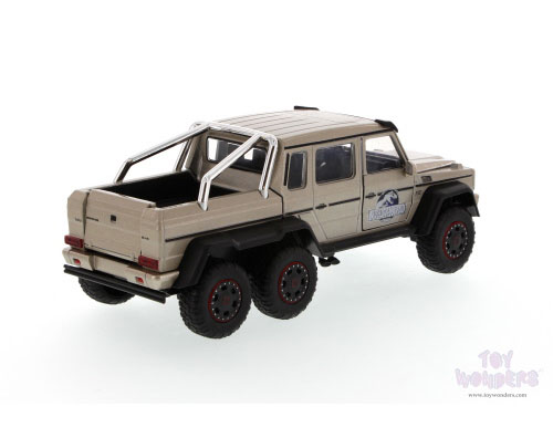 Jada Toys Jurassic World - Mercedes Benz G 63 AMG 6 x 6 SUV/Pick-up Truck (1/24 scale diecast model car, Beige) 97081