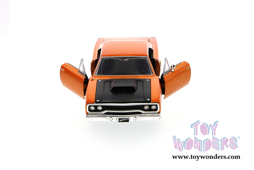 Jada Toys Fast & Furious - Dom's Plymouth Road Runner Hard Top (1970, 1/24 scale diecast model car, Copper) 97127