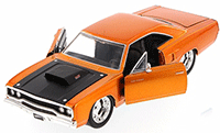Show product details for Jada Toys Fast & Furious - Dom's Plymouth Road Runner Hard Top (1970, 1/24 scale diecast model car, Copper) 97127