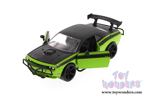 Jada Toys Fast & Furious - Letty's Dodge Challenger Off Road Hard Top (1970, 1/24 scale diecast model car, Green with Black) 97131