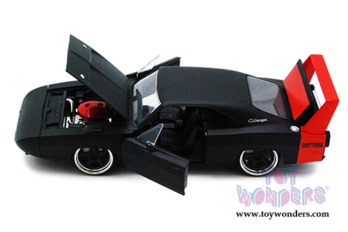 Jada Toys - Dodge Charger Daytona Hard Top (1969, 1/24 scale diecast model car, Asstd.) 97681HT