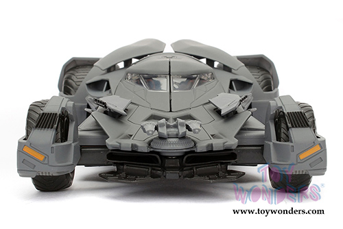 Jada Toys - Metals Die Cast | Batman vs Superman™ Batmobile™ & Batman™ figure (1/24, diecast model car, Black) 98034
