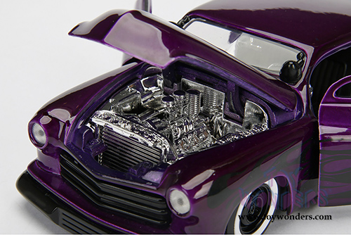 Jada Toys - Metals Die Cast Bigtime Kustoms | Mercury Hard Top (1951, 1/24 scale diecast model car, Asstd.) 99060WA1
