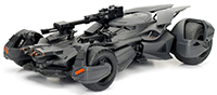 Jada Toys - Metals Die Cast | 2017 Justice League™ Batmobile™ with Batman™ figure (1/24, diecast model car, Black) 99314