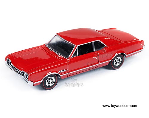Auto World - Diecast Licensed Release A w/ Display Case (1/64 scale diecast model car, Asstd.) AW64003/48A