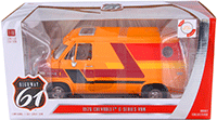 Show product details for Greenlight Highway 61 - Chevrolet® G-Series Van (1976, 1/18 scale diecast model car, Orange) HWY18012