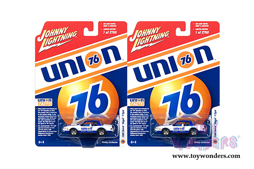 Round 2 Johnny Lightning - Union 76 Buick® Regal™ T-Type (1986, 1/64 scale diecast model car, White/Blue) JLSP012/24